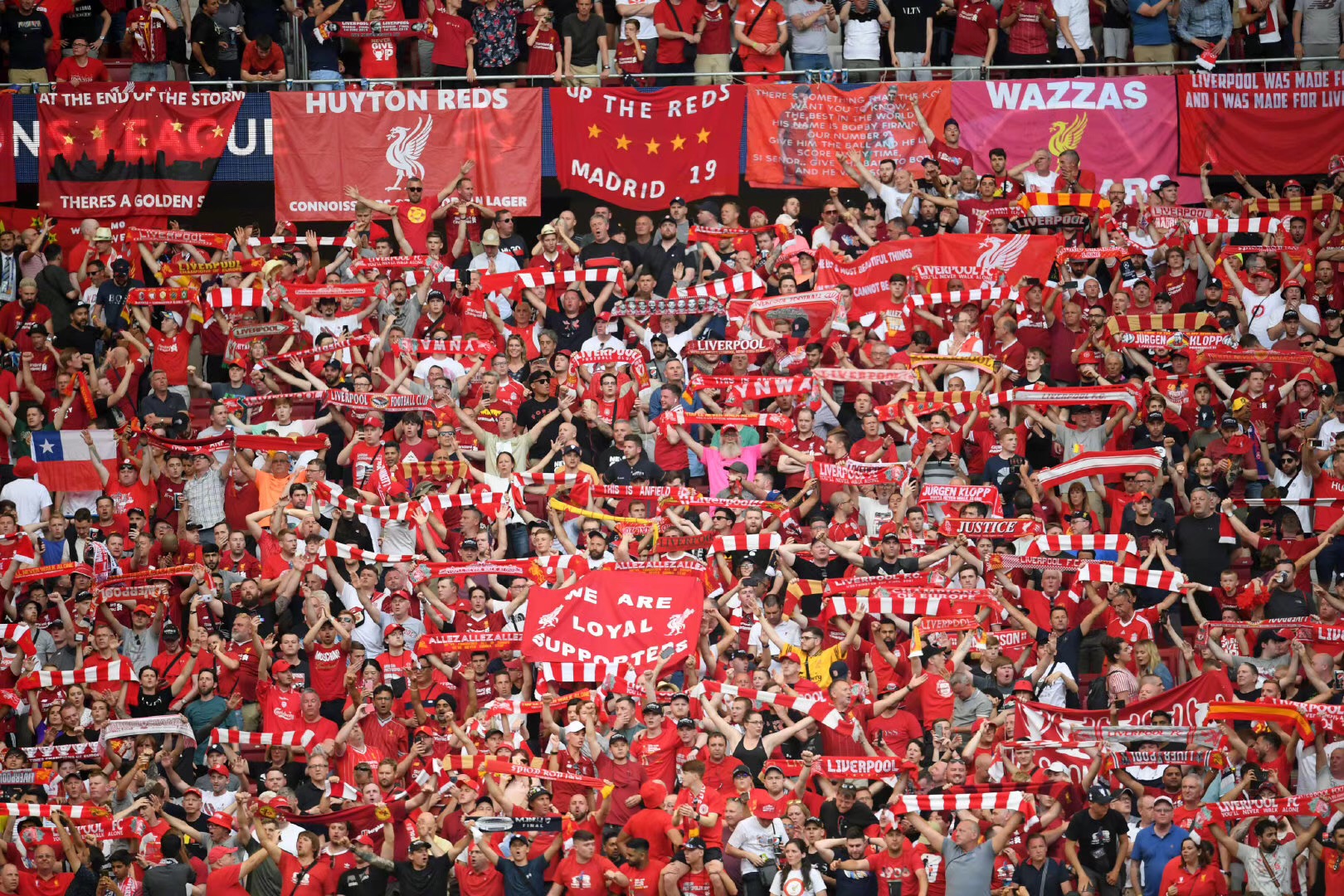 2280万买的恩里克砸手里？斯基拉：国米正找寻邓弗里斯的替补（2280万引进的恩里克成鸡肋？斯基拉：国米正物色邓弗里斯替身）