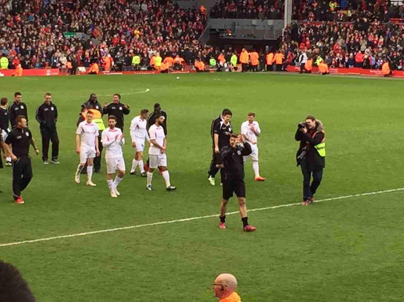 卡萨诺盛赞劳塔罗：他已经4年没去休假了，批评他的人真无知（卡萨诺力挺劳塔罗：四年未度假，批评者太无知）