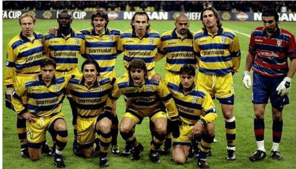 记者：于帕与拜仁的续约仍在谈判中，有可能在年底前做出决定（记者称：拜仁与于帕续约谈判仍在进行，或将在年底前定论）