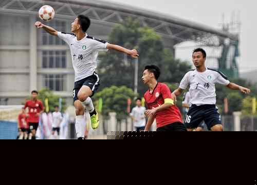 孔蒂：卡拉巴赫非常难对付，我对球队今天的表现很满意（孔蒂称卡拉巴赫难缠，对球队今日表现感到满意）