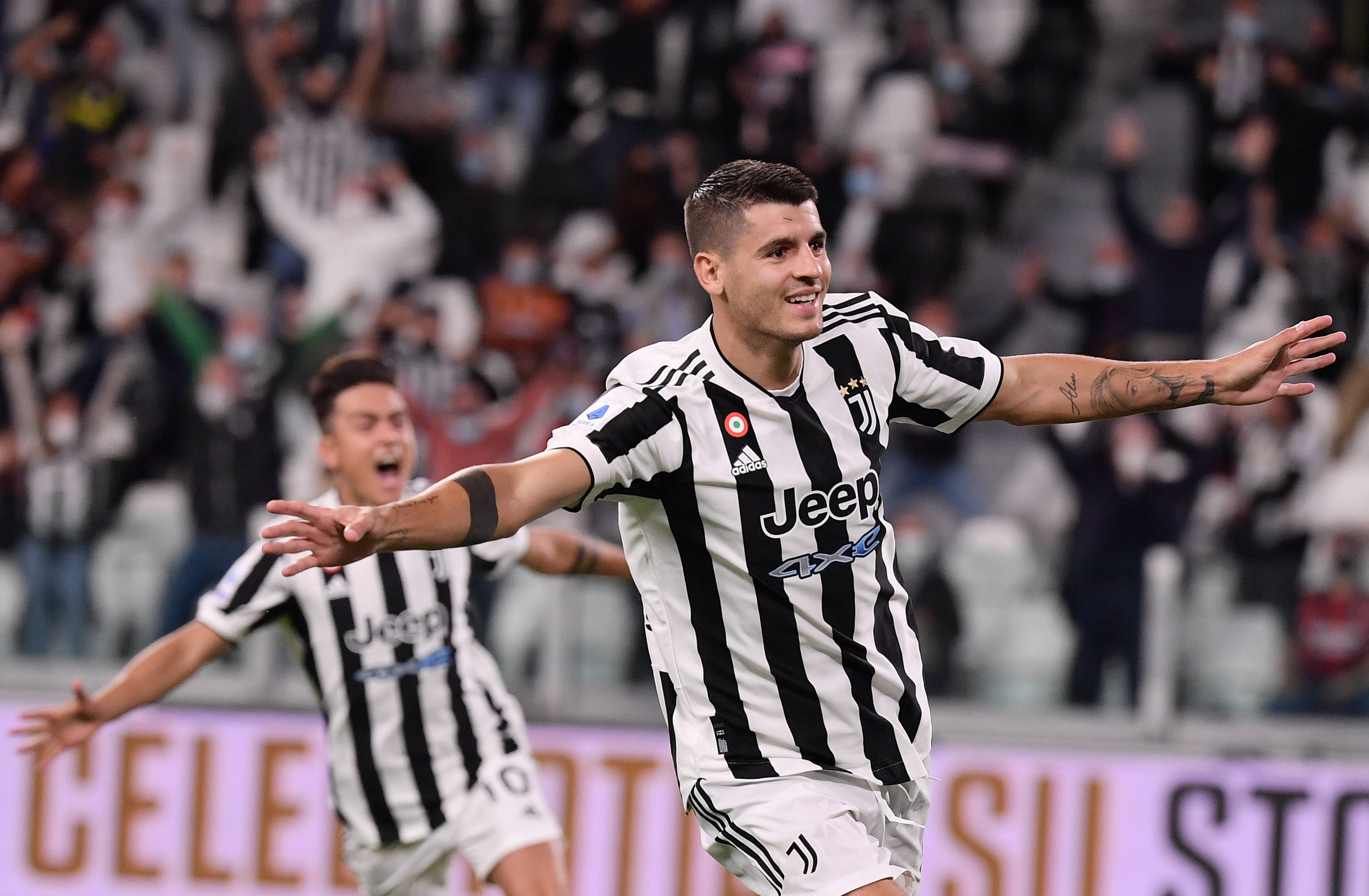 利物浦1-4惨败后帅位震动？罗马诺：俱乐部坚决支持斯洛特（1-4失利引帅位疑云？罗马诺：利物浦高层仍力挺斯洛特）