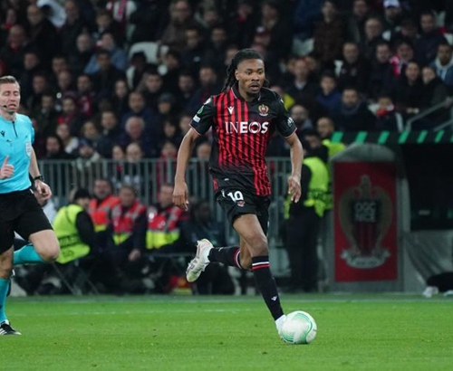 斯基拉：安古伊萨左大腿股二头肌严重撕裂，预计将缺阵40天（斯基拉：安古伊萨左大腿股二头肌重度撕裂，预计缺席约40天）