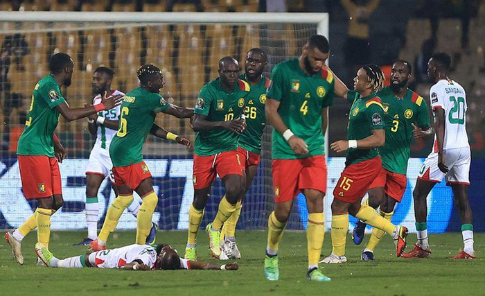 欧冠前瞻：多特蒙德晋级形势光明，博德闪耀后续赛程步履维艰（欧冠前瞻：多特晋级在望，博德闪耀后程艰险）