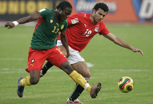 巴萨迎战贝蒂斯！五连胜后的关键一战，领头羊能否延续辉煌？（巴萨战贝蒂斯：五连胜后的硬仗，榜首能否延续强势？）