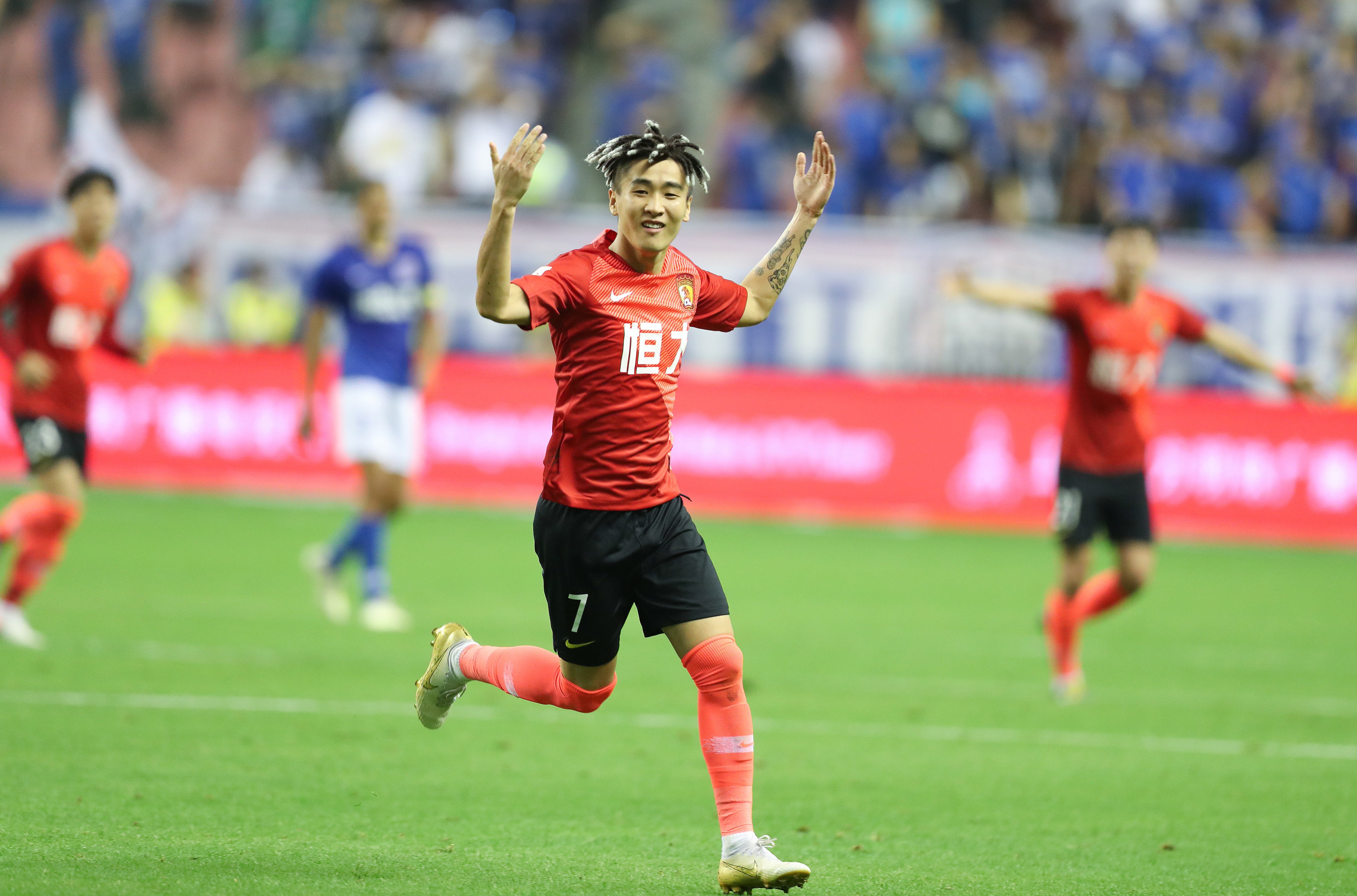 当选中超最佳教练，拉莫斯：这是我们集体奉献的成果（荣膺中超最佳教练，拉莫斯：荣耀属于团队）