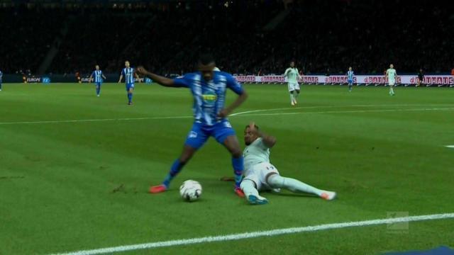 海纳谈于帕续约：以他目前表现，不奇怪其他俱乐部对他有兴趣（海纳谈于帕续约：以其当前表现，获其他俱乐部青睐并不意外）