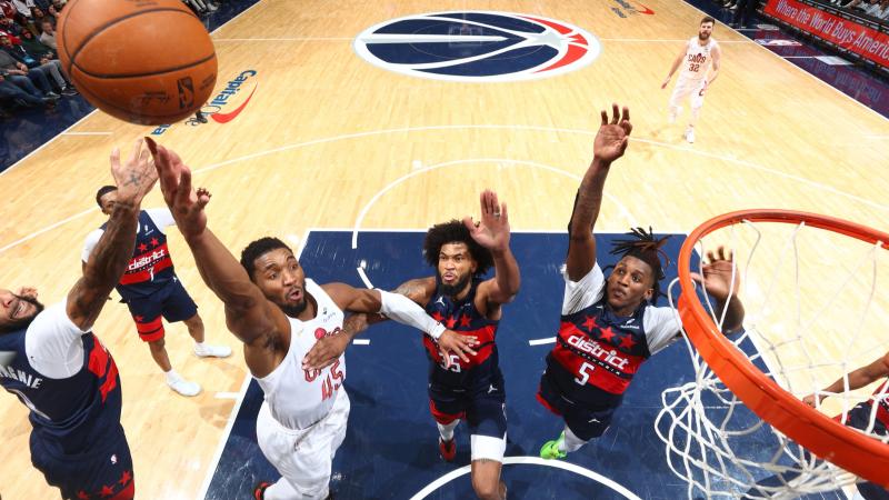 胡梅尔斯：在红牌出现前，拜仁彻底压制了巴黎圣日耳曼（胡梅尔斯：红牌前，拜仁对巴黎圣日耳曼占据绝对上风）