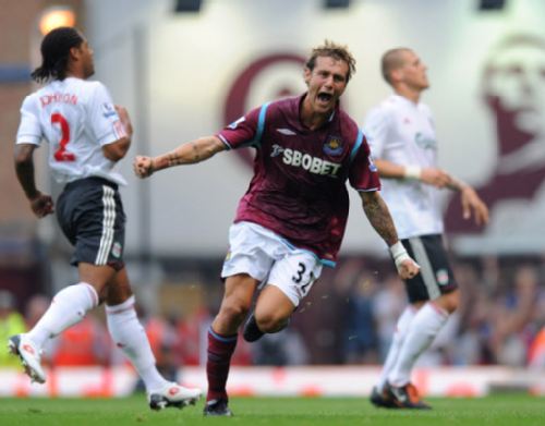 官方：曼联将向球迷开放卡灵顿基地，参观套票100英镑（曼联官宣开放卡灵顿基地参观，套票售价100英镑）