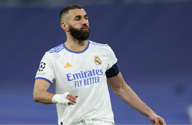 火船战裁判报告：申京勾手得分是进攻犯规，唯一漏判快船吃亏（火箭-快船战裁判报告：申京勾手应判进攻犯规，唯一漏判对快船不利）