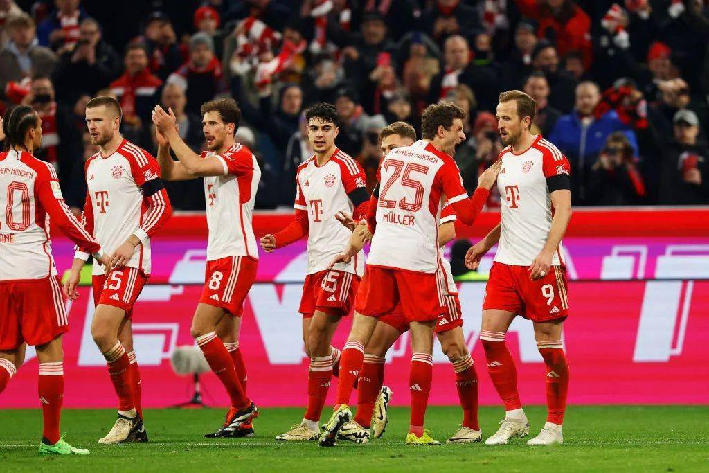 图片报：纽卡对谢什科的最新报价为8000万欧+500万欧浮动（图片报：纽卡斯尔向谢什科开出8000万欧+500万欧浮动的新报价）