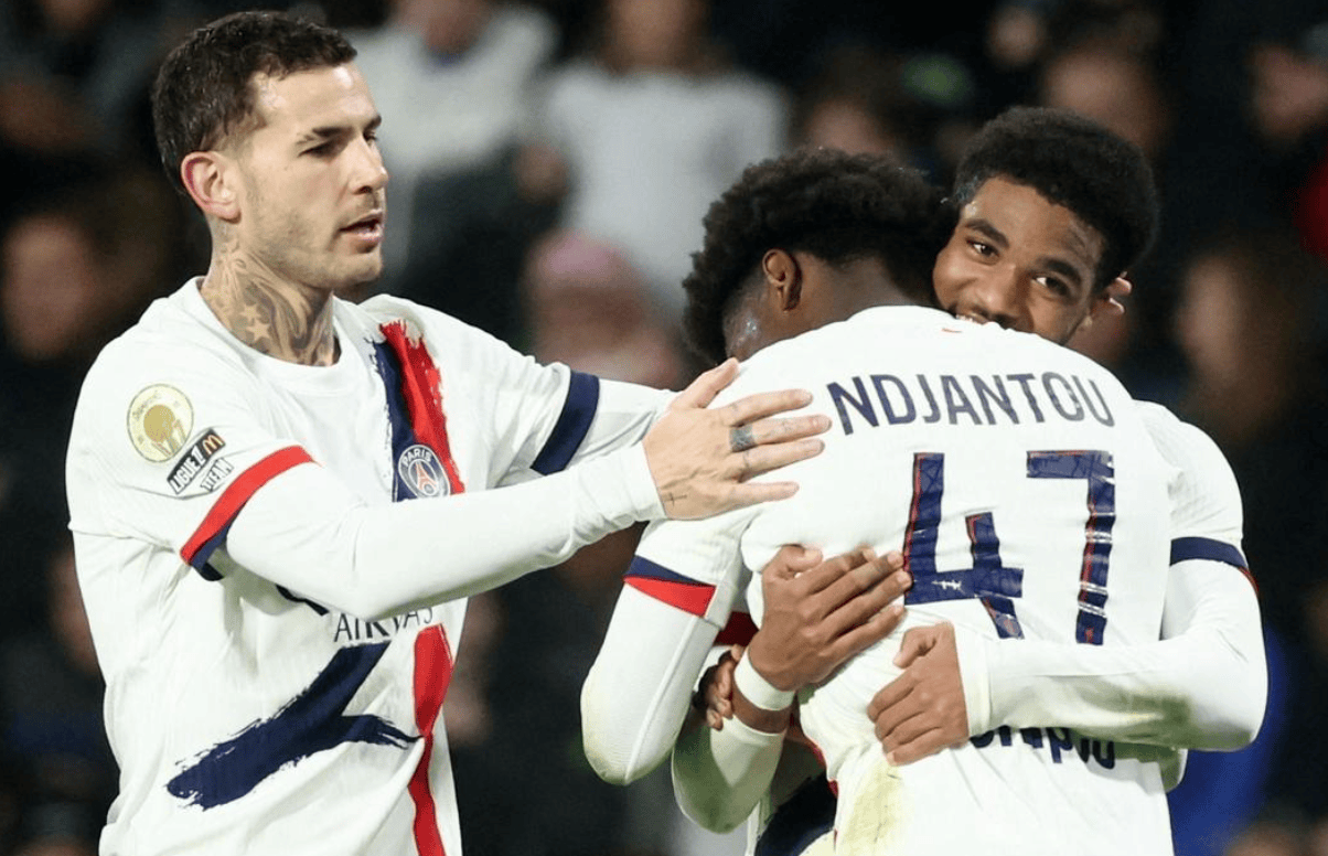 杨明洋：结局虽留遗憾，但这仍是一个无比精彩的赛季（杨明洋：收官留憾，赛季依旧精彩绝伦）